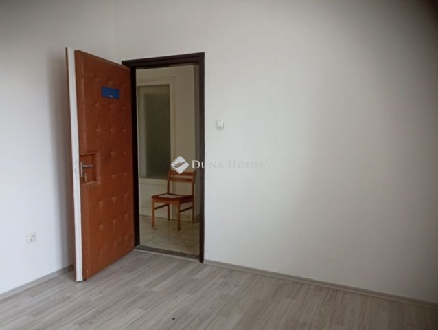 Eladó iroda, Nagykanizsán 120 M Ft / költözzbe.hu