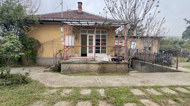 Eladó családi ház, Dunaharasztin 74.9 M Ft, 3 szobás