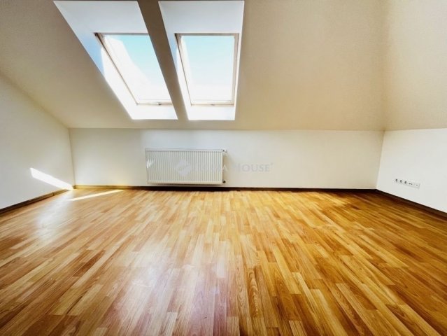 Eladó téglalakás, Üllőn 88.9 M Ft, 4 szobás