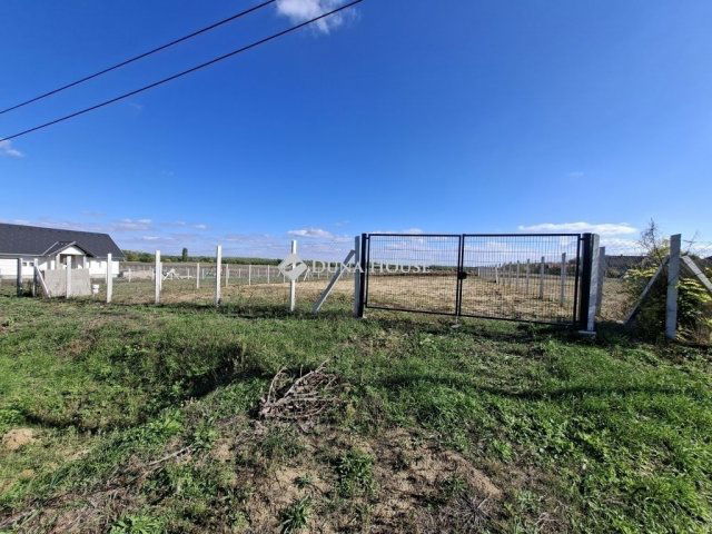 Eladó családi ház, Tápióságon 58 M Ft, 4 szobás