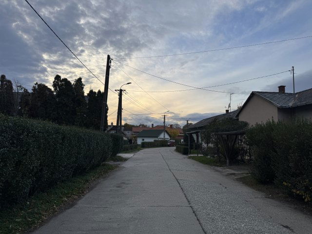 Eladó téglalakás, Sárváron 31 M Ft, 1 szobás