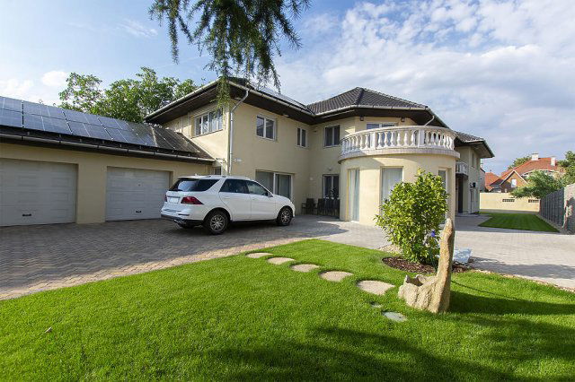 Eladó családi ház, Budapesten, XX. kerületben 350 M Ft, 7 szobás