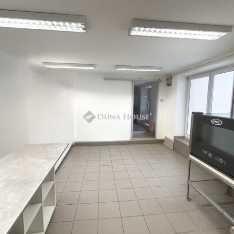 Eladó üzlethelyiség, Budapesten, IX. kerületben 40 M Ft