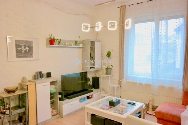 Eladó téglalakás, Budapesten, XX. kerületben 65.9 M Ft, 3 szobás