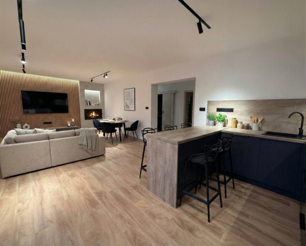 Eladó téglalakás, Pécsett 84.9 M Ft, 3 szobás