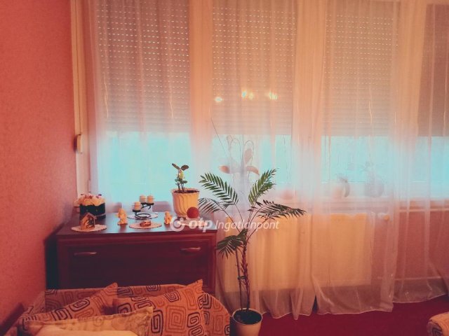 Eladó panellakás, Mátészalkán 31 M Ft, 1+1 szobás