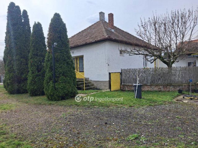 Eladó családi ház, Kötegyánon 19.9 M Ft, 2 szobás