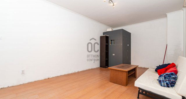 Eladó téglalakás, Solymáron 59.9 M Ft, 2 szobás