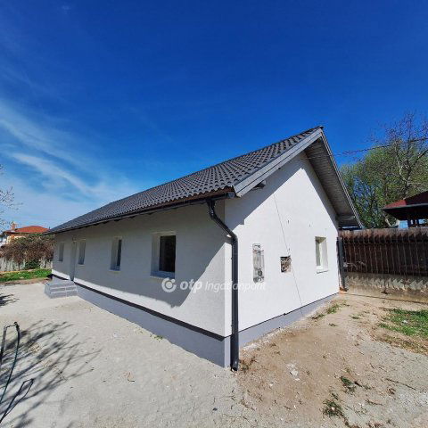 Eladó családi ház, Fóton 99.9 M Ft, 3+2 szobás