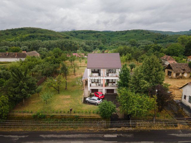 Eladó családi ház, Nőtincsen 109.99 M Ft, 5 szobás