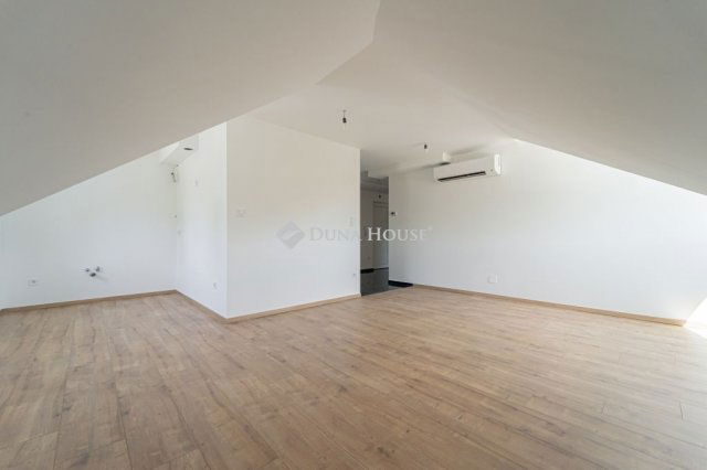 Eladó téglalakás, Rétságon 49.9 M Ft, 2 szobás