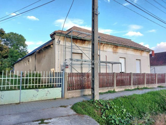 Eladó családi ház, Polgárdin 20.9 M Ft, 5 szobás