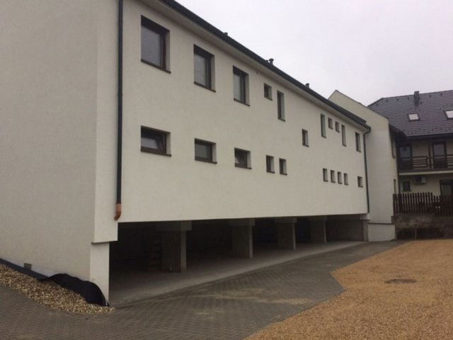 Kiadó iroda, Győrött, Szent Imre úton 230 E Ft / hó