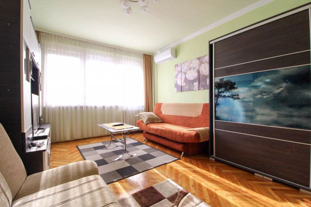 Kiadó téglalakás, albérlet, Debrecenben 250 E Ft / hó, 3 szobás