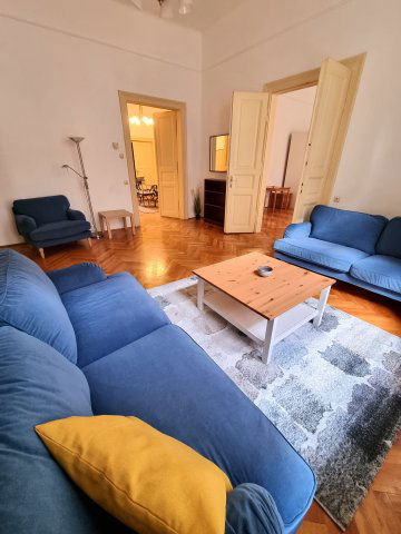 Eladó téglalakás, Budapesten, VI. kerületben, Izabella utcában