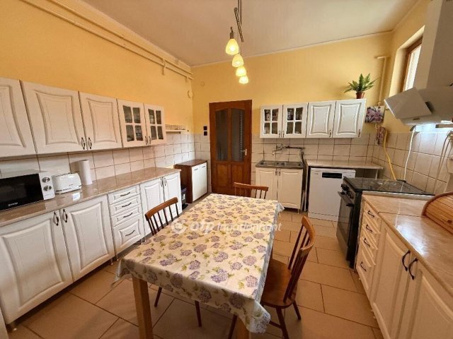 Eladó családi ház, Gödöllőn 121 M Ft, 4 szobás