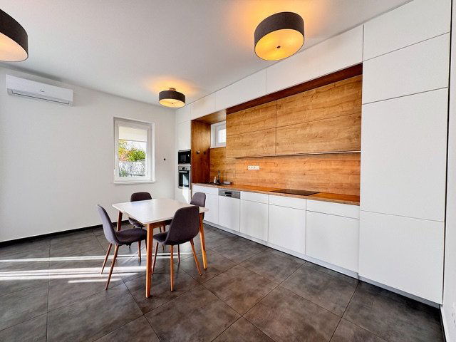 Eladó téglalakás, Győrött 124.99 M Ft, 3+2 szobás