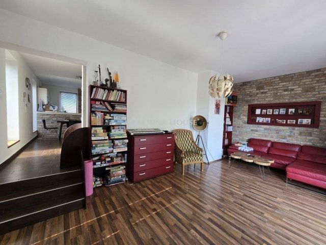 Eladó családi ház, Diósdon 179.9 M Ft, 3+2 szobás