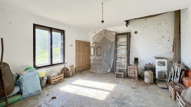 Eladó családi ház, Szekszárdon 8.2 M Ft, 1 szobás