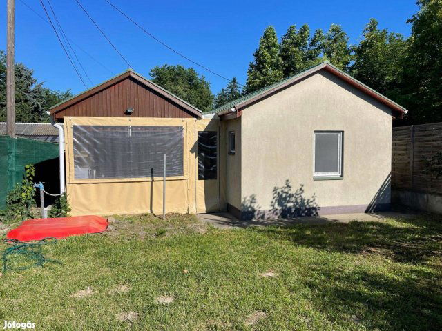 Eladó nyaraló, Majosházán 25.9 M Ft, 1 szobás
