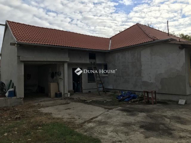 Eladó családi ház, Besnyőn 53.4 M Ft, 3 szobás