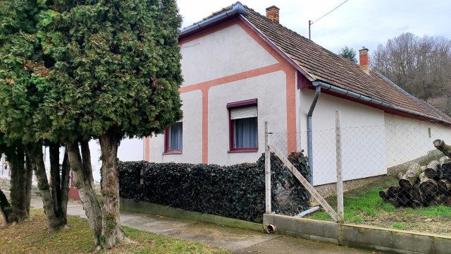 Eladó családi ház, Harcon 21.5 M Ft, 3 szobás