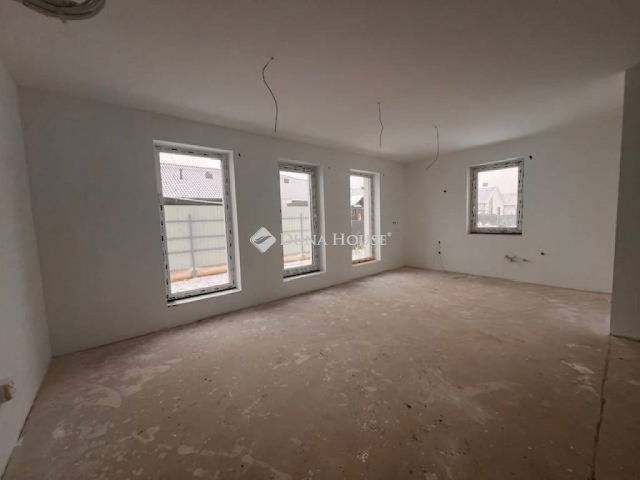Eladó ikerház, Nyíregyházán 85 M Ft, 4 szobás