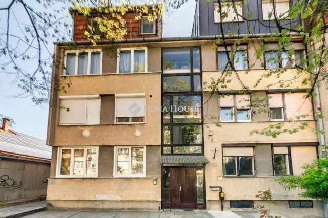 Eladó téglalakás, Szentendrén 69.9 M Ft, 3 szobás
