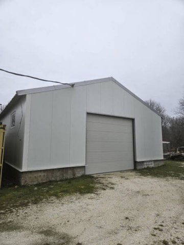 Kiadó ipari ingatlan, Esztergomban 500 E Ft / hó