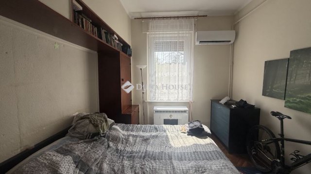 Eladó téglalakás, Szombathelyen 28 M Ft, 2 szobás