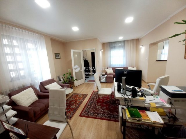 Eladó ikerház, Kecskeméten 98 M Ft, 4 szobás