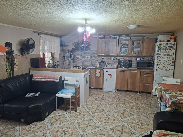 Eladó családi ház, Gyulajon 9.99 M Ft, 2 szobás