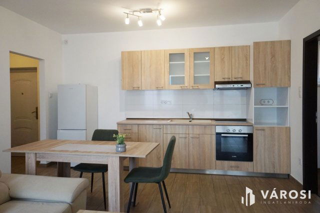 Kiadó téglalakás, albérlet, Gyálon 250 E Ft / hó, 2+1 szobás