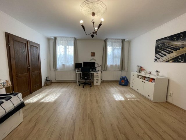 Eladó téglalakás, Budapesten, IX. kerületben 147 M Ft, 3 szobás