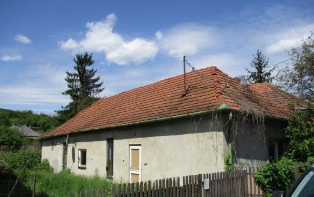 Eladó családi ház, Ózdon 3.7 M Ft, 1+1 szobás