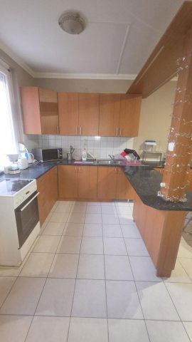 Kiadó panellakás, albérlet, Debrecenben 200 E Ft / hó, 3 szobás