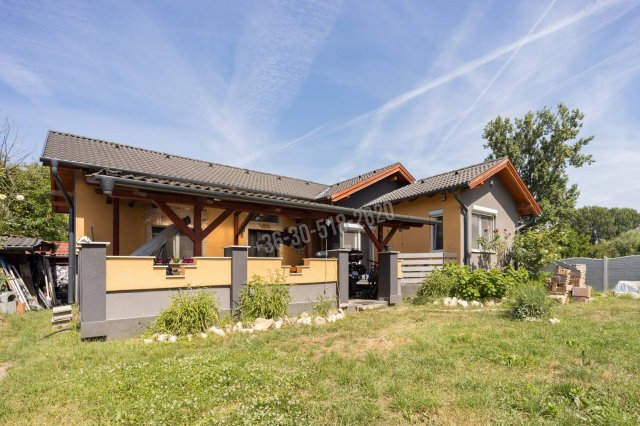 Eladó családi ház, Sződön, Ady Endre utcában 127.9 M Ft