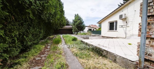 Eladó családi ház, Budapesten, XV. kerületben 164 M Ft