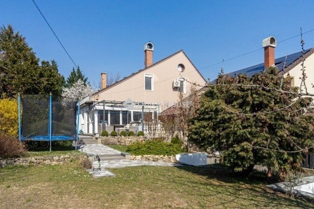 Eladó ikerház, Budapesten, III. kerületben 239 M Ft, 6 szobás