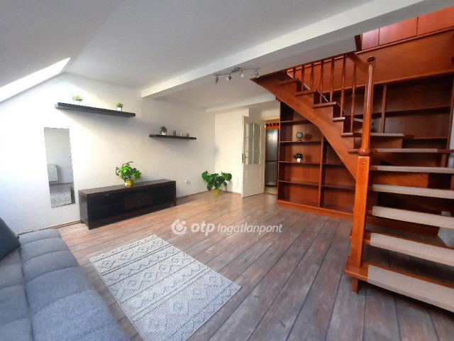 Eladó téglalakás, Szolnokon 53 M Ft, 3+1 szobás