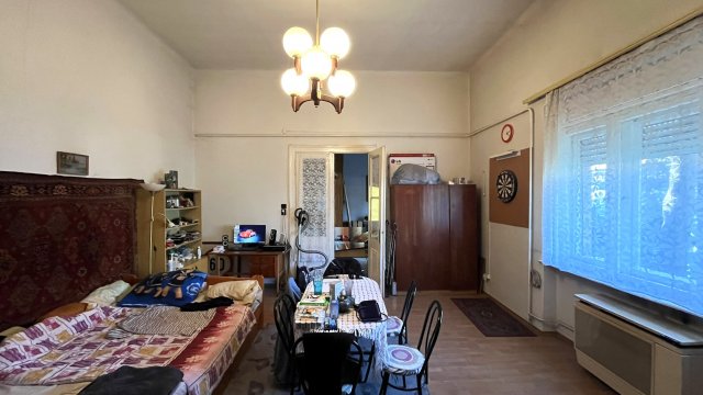 Eladó téglalakás, Budapesten, XVI. kerületben, Rákosi úton