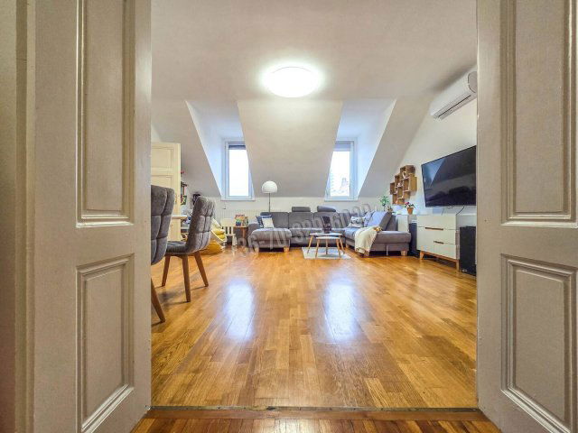 Eladó téglalakás, Sopronban 92 M Ft, 3 szobás