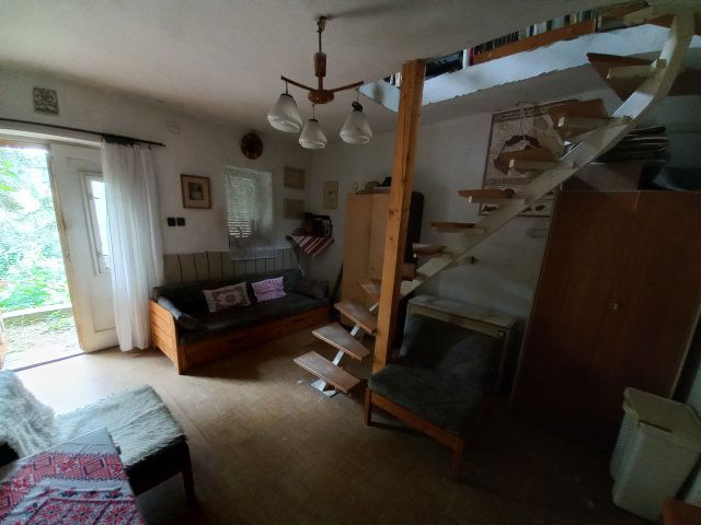 Eladó nyaraló, Kesztölcön, Gertrúd utcában 25.5 M Ft
