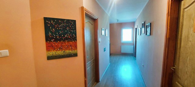 Eladó családi ház, Áporkán 69 M Ft, 7 szobás