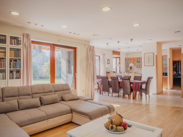 Eladó családi ház, Budapesten, XVI. kerületben 369 M Ft