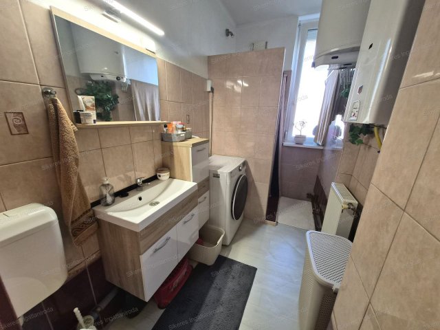 Eladó téglalakás, Tatabányán 49.9 M Ft, 2+1 szobás