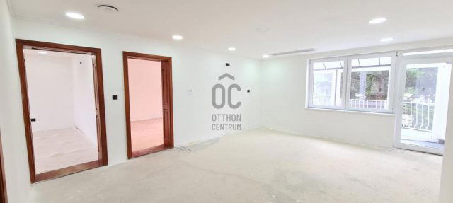 Eladó téglalakás, Székesfehérvárott 81.9 M Ft, 4 szobás