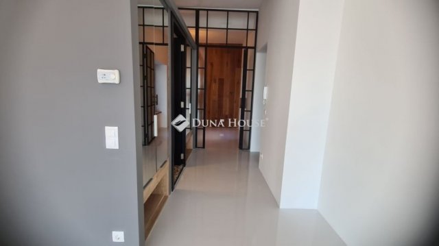 Eladó téglalakás, Budapesten, V. kerületben 159 M Ft, 2 szobás