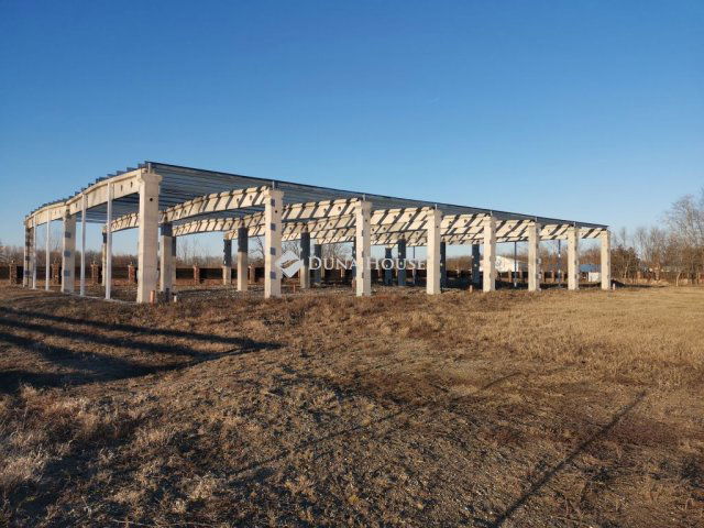 Eladó ipari ingatlan, Hajdúsámsonon 150 M Ft