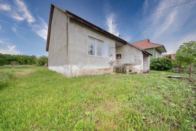 Eladó családi ház, Emődön 26 M Ft, 2 szobás